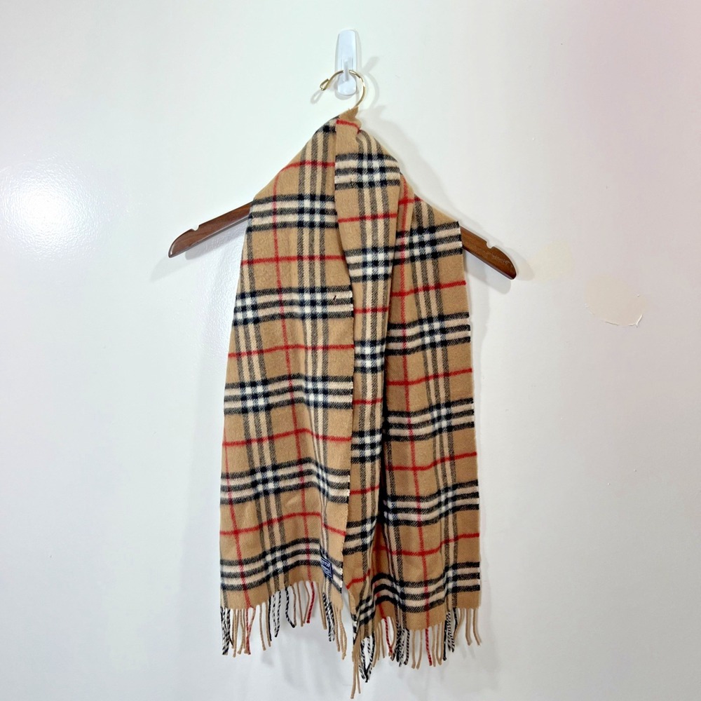 Burberry Lambswool Womens Scarf Size OS Beige Classic Check Timeless Luxury FLAW